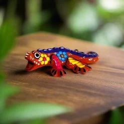Guerrero Iguana Figurine | Colorful Hand-Painted Mexican Folk Art