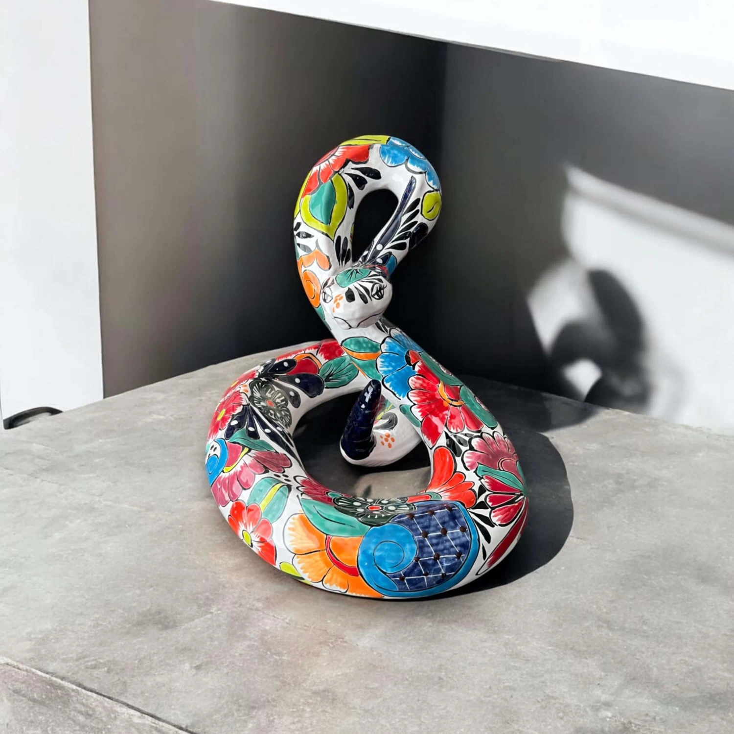 White Talavera Snake Statue | Hand-Painted Mexican Decor 1 White Talavera Snake Statue | Hand-Painted Mexican Decor