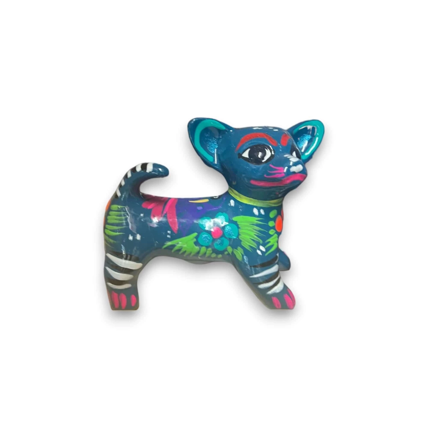 Guerrero Chihuahua Statue | Hand-Painted Mexican Animal Decor 4 Guerrero Chihuahua Statue | Hand-Painted Mexican Animal Decor - Image 4