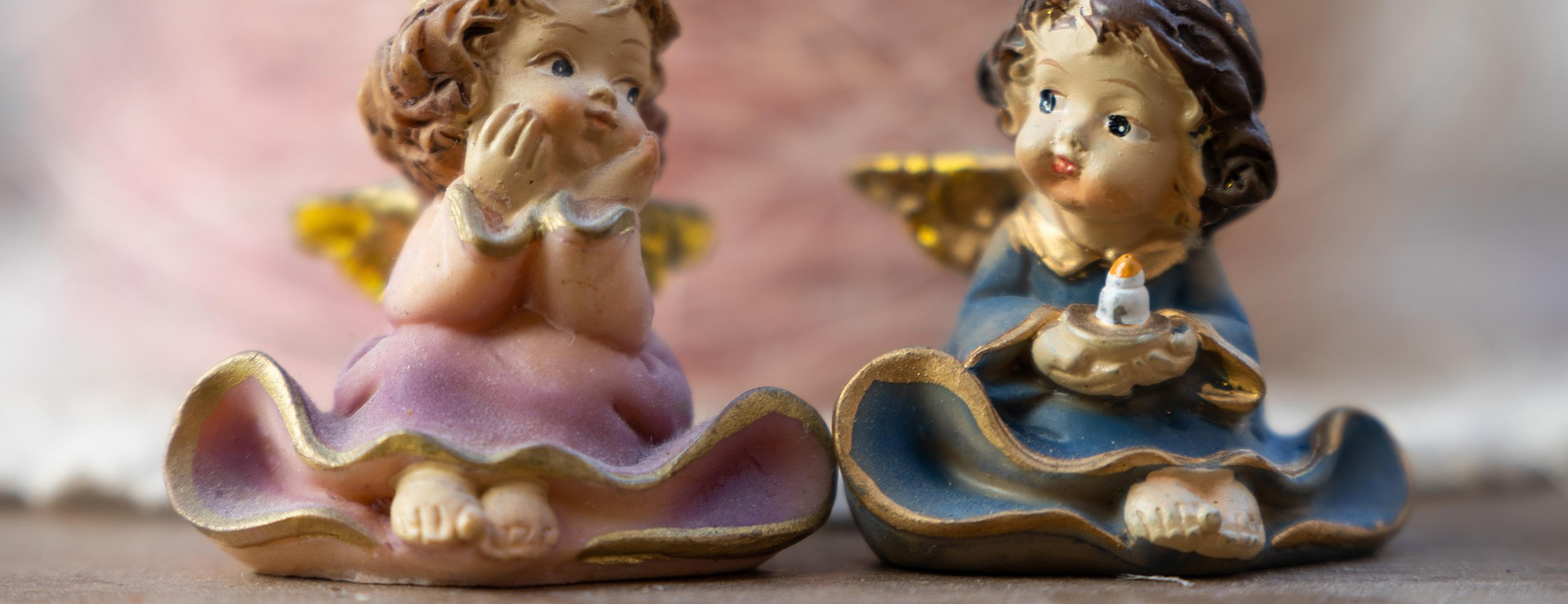 Front Page -Pottery And Glassware angel 4758412 1920